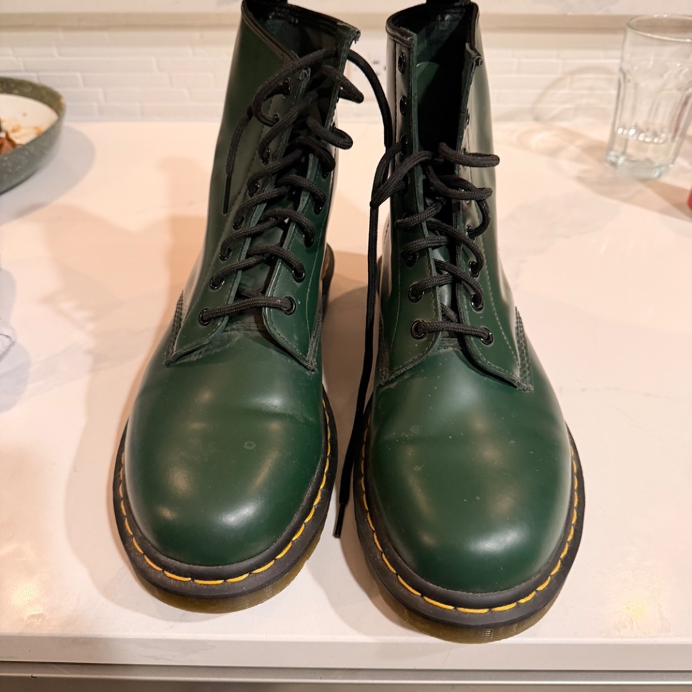 Dis. Colour for 1460 Doc.Martens